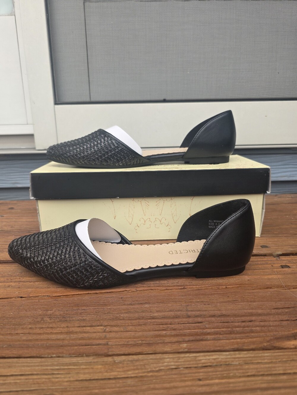 Restricted Black Flats Joyah 8.5 NEW